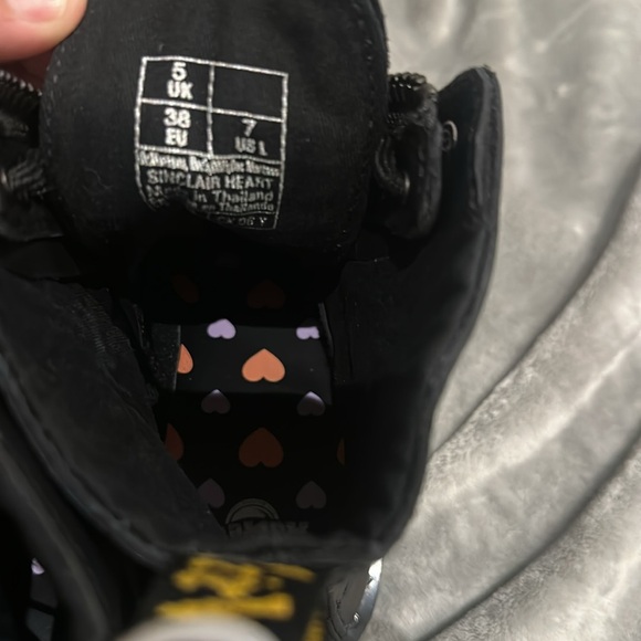 Dr. Martens Sinclair heart - Picture 5 of 6